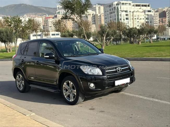 Toyota RAV4 essence automatique 