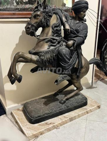 Sculpture en bronze Chevalier oriental à cheval - 2