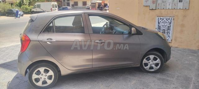 Kia Picanto Automatique très bon état - 2
