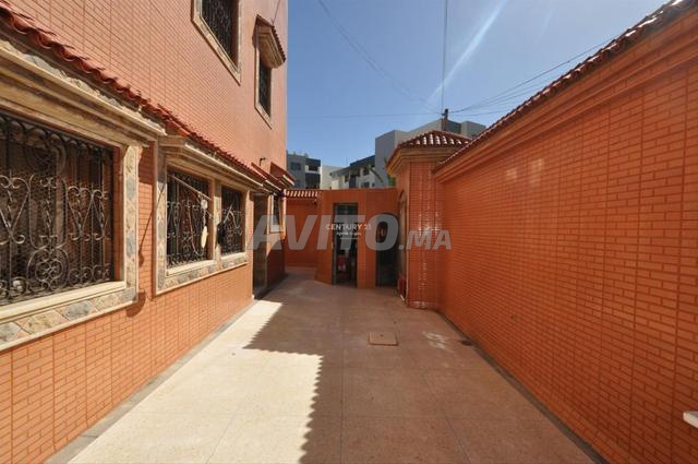 Villa à vendre avec fort potentiel de constructio...
