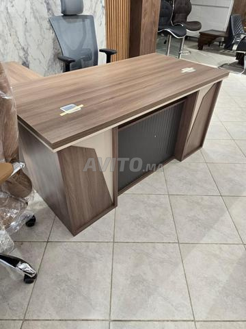 💼 مكاتب مستوردة فخمة بتصاميم عصرية وجودة عالية - 2