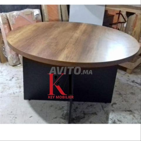 TABLE DE RÉUNION DESIGN MODERNE - 2