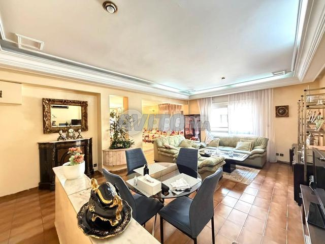CMN-SI-1983 - Appartement à vendre à Liberté