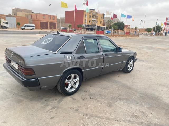 Mercedes 190 excellente état à vendre