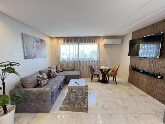 Studio meublé à louer – Riviera | Parking | Climatisation | Proche CFC