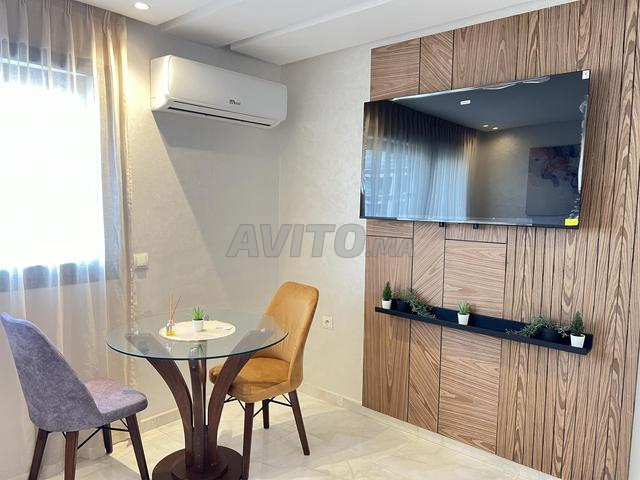 Studio meublé à louer – Riviera | Parking | Climatisation | Proche CFC