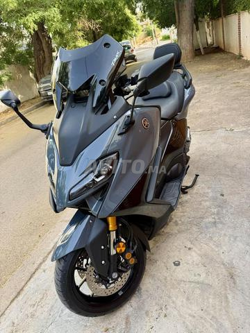 Tmax 560 tech max 2024 douane 2025