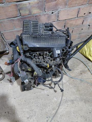 Moteur 1,5 l dci 8V turbo démarre avant 14699km
