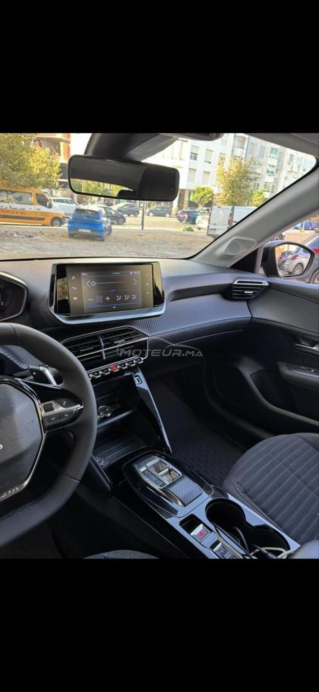 Peugeot 208 automatique 