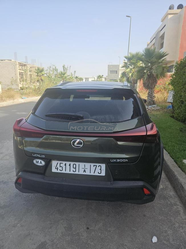 Lexus UX 300h en excellent état à vendre