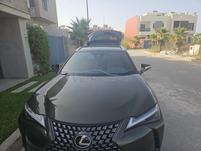 Lexus UX 300h en excellent état à vendre