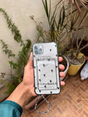 عرض سماعات AirPods وحافظة هاتف بسعر جيد - 2