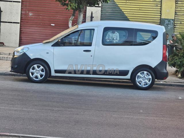 Voiture Dacia