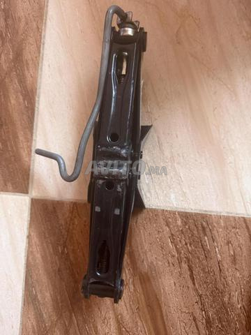رافعة سيارة مع كابل HDMI - 2