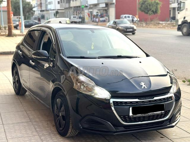 Peugeot 208 Diesel Manuelle 2017 à Temara