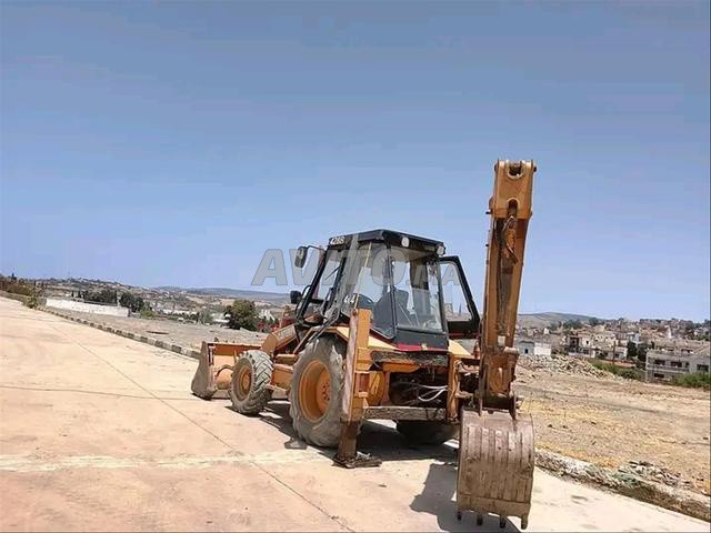 JCB Caterpillar - 2