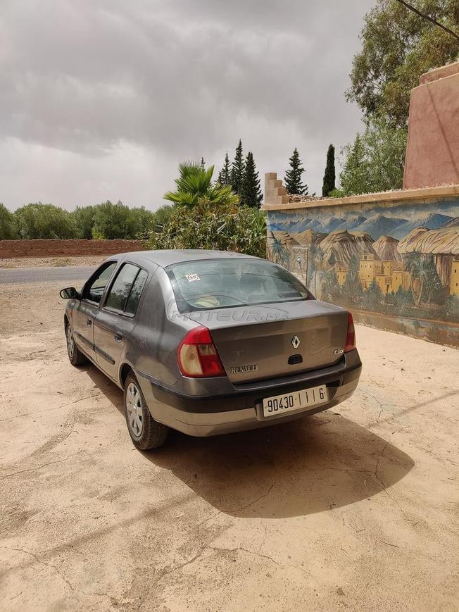Renault Clio Diesel Manuelle 2003 à Sid L'mokhtar