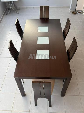 Table avec 8 chaises - 2