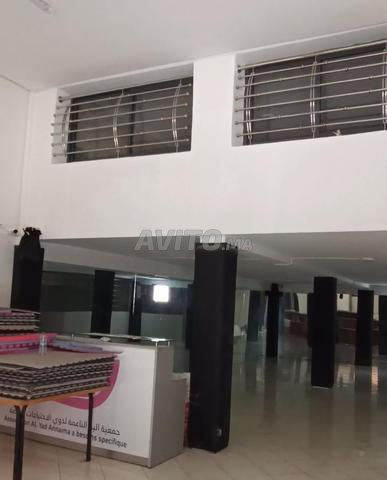 🏢 للإيجار – محل تجاري في ماندروونا - 2