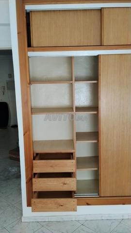Grande armoire en bois – portes coulissantes - 2