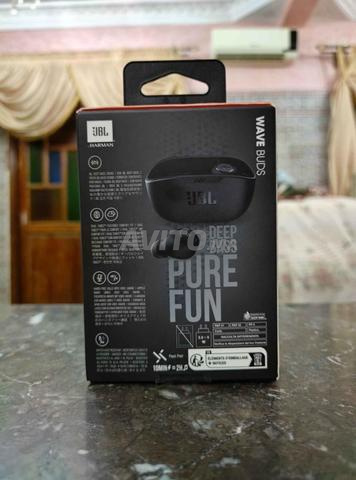 سماعات بلوتوث JBL Wave Buds سوداء / جديدة - 2