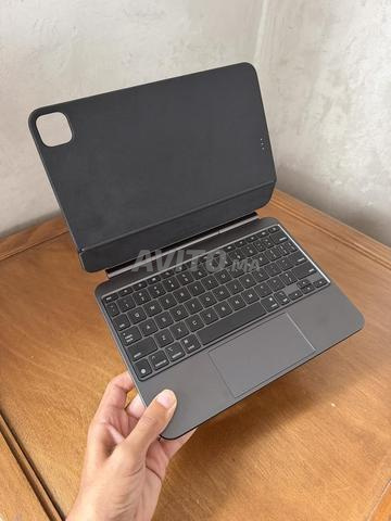 Magic Keyboard pour iPad Pro M4/M5 11 pouces