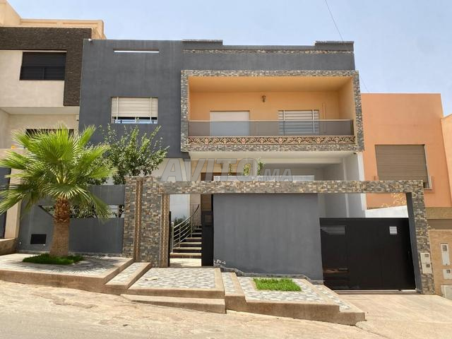 Villa à vendre haut standing quartier la colline