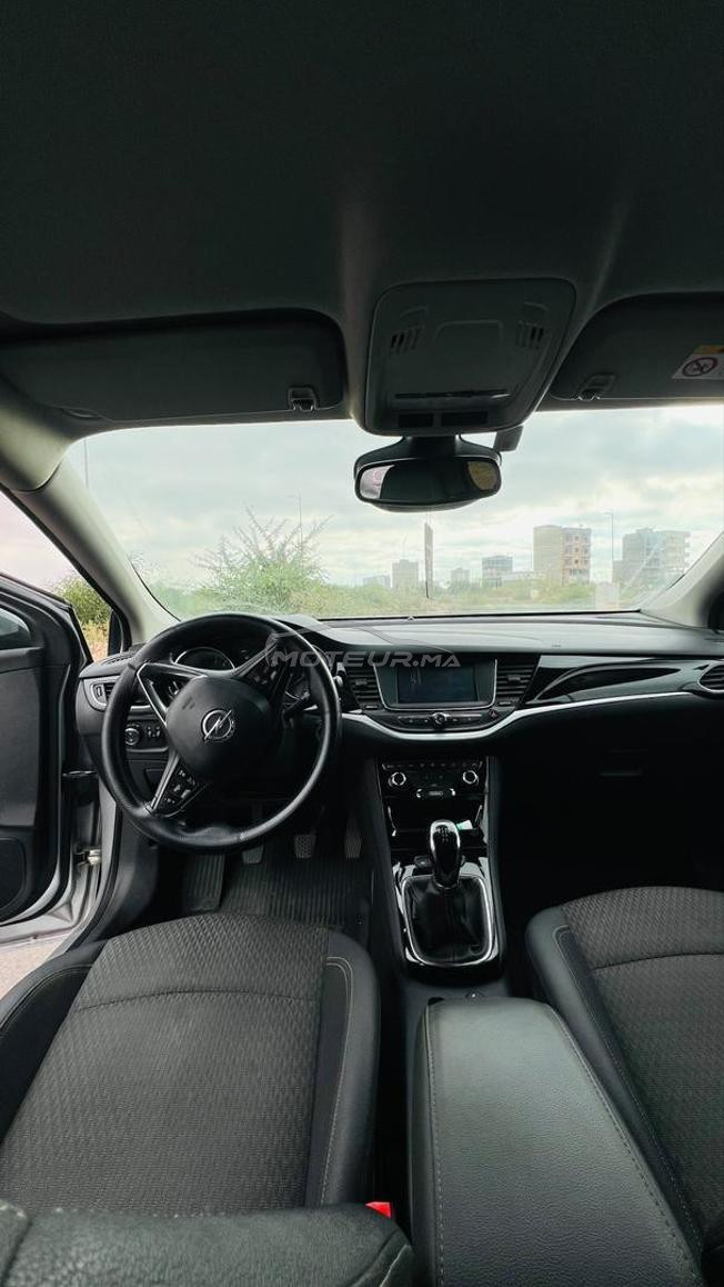 opel astra essence 2019
