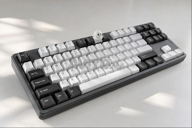 Clavier Gaming QWERTY Noir/Blanc – 79 DH