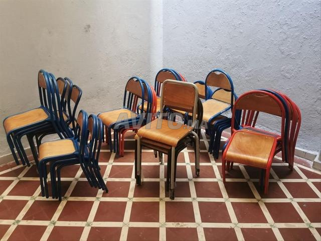 طاولة مدرسية متينة و