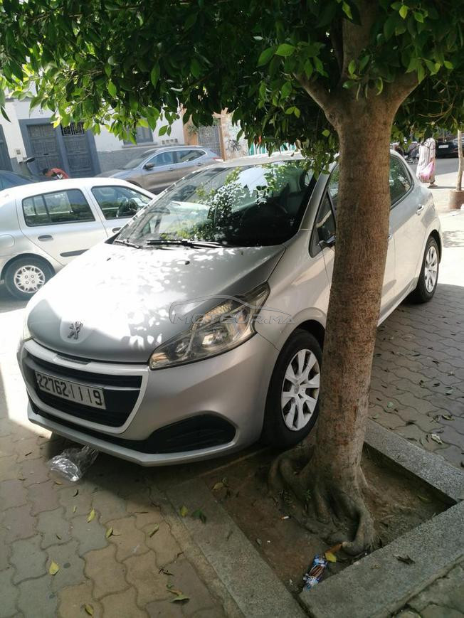 Peugeot 208 Diesel Manuelle 2016 à Casablanca