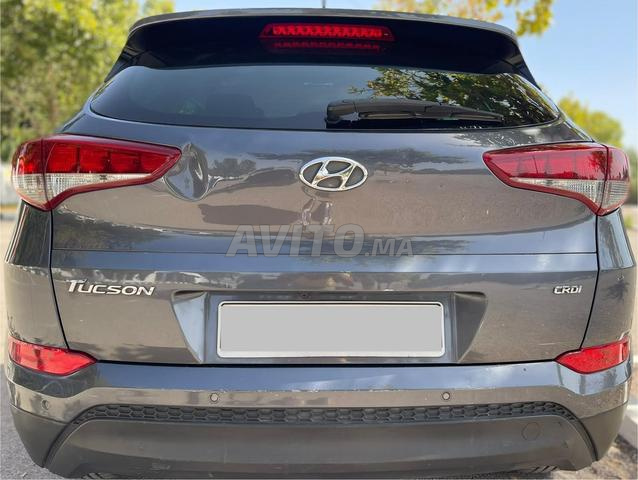 HYUNDAI TUCSON - 2