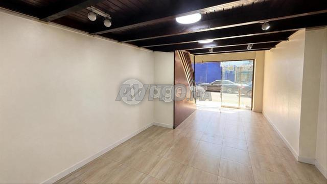 CMN-AC-2145 - Commerce à vendre à Al Mostakbal