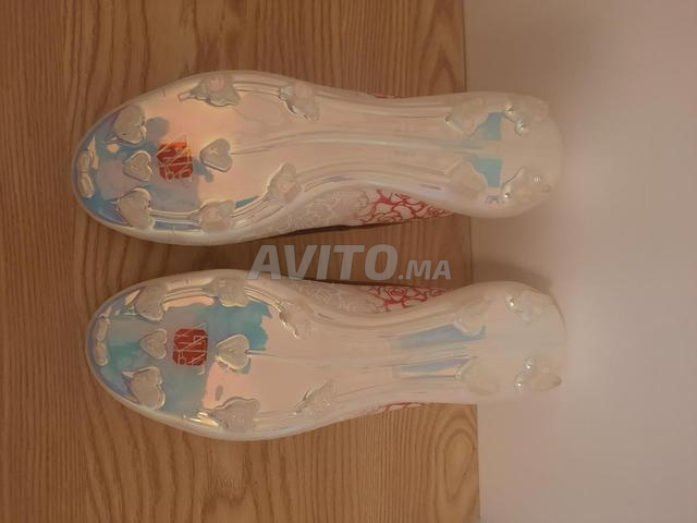 Chaussures de foot F50 neuves jamais utilisées - 2