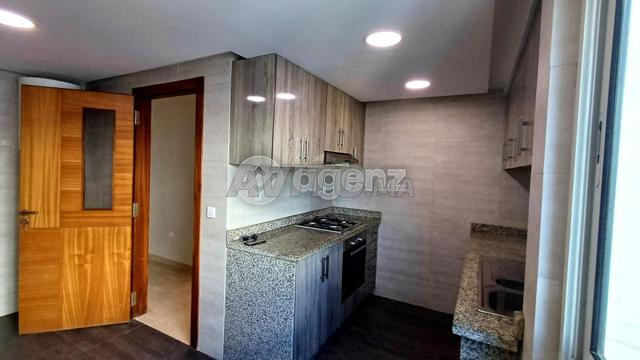 MHD-MHD-1180 - Appartement à louer à Quartier du... - 2