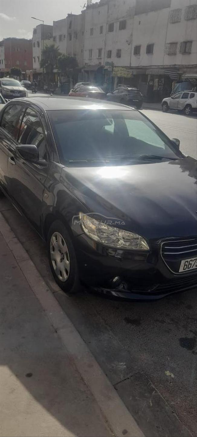 سيارة بوجو 301 اسود لامع 