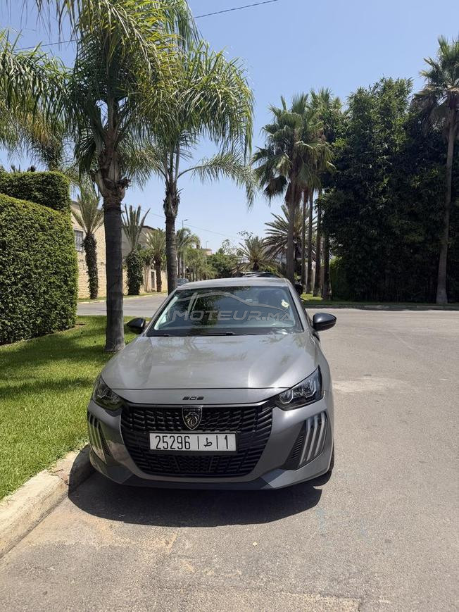Peugeot 208 jamais accidentée gris nardo