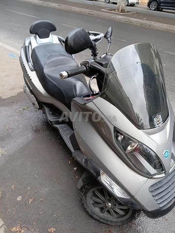 Piaggio MP3 - 2