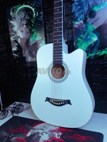 Guitare Acoustique Blanche Neuve - 2