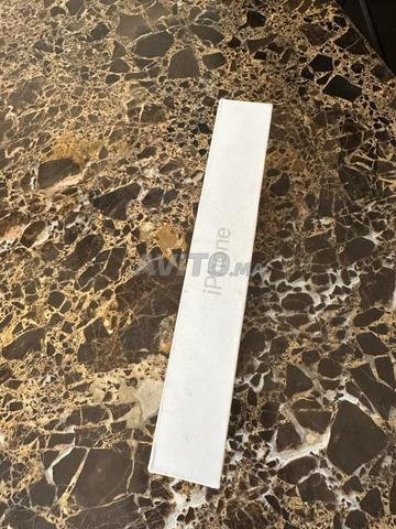 iPhone 17e — Neuf, jamais ouvert 📱 - 2
