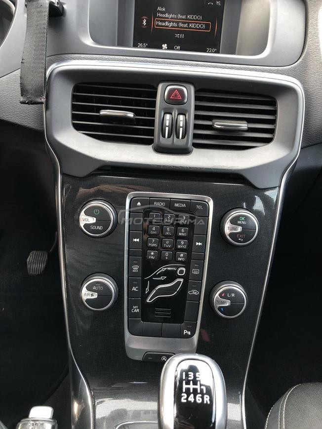 Volvo V40 Diesel Manuelle 2017 à Casablanca