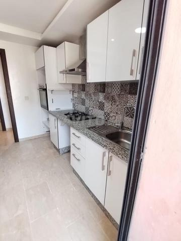 Appartement vide avec piscine et salle de sport - 2