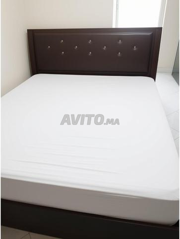 Ensemble Chambre à Coucher Complète (Bois Foncé).