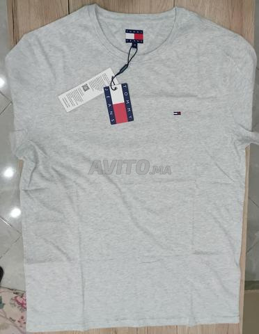 T-shirt Tommy Hilfiger original neuf M - 2