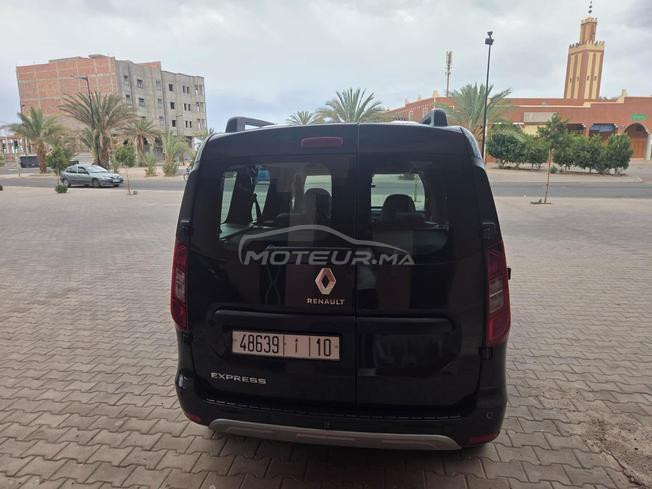 Renault express model 2021 en bon etat 