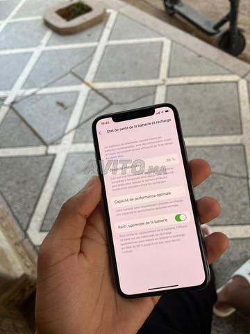 iPhone X 64 Go - 2