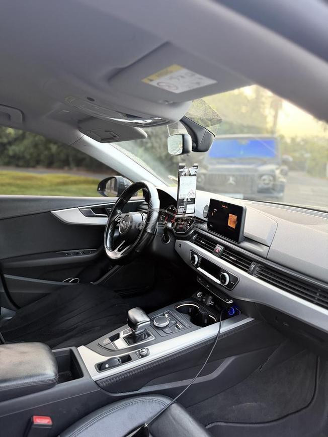 AUDI A5 gris 