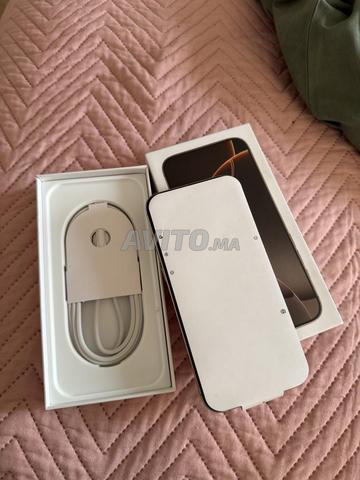 iPhone 16 Pro Max imitation première qualité - 2