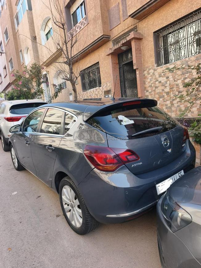 Opel Astra Diesel Manuelle 2015 à Casablanca