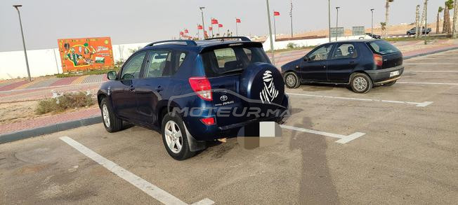 rav 4 للبيع . عامرة 